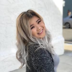 Meet your Posher, Debbie